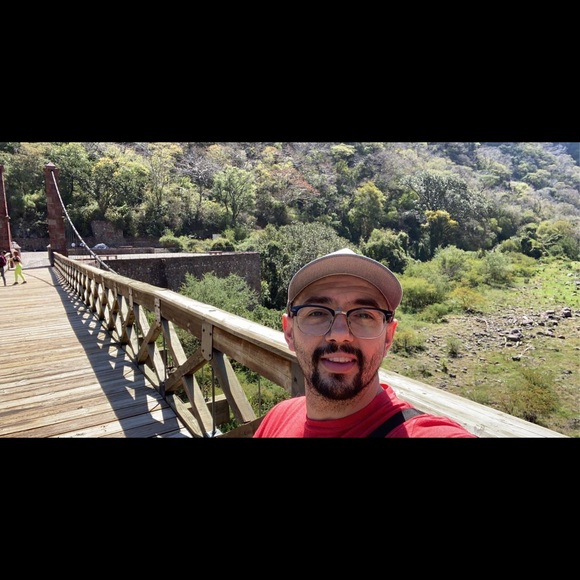 Meet your Posher, Ricardo - Picture 2 of 6